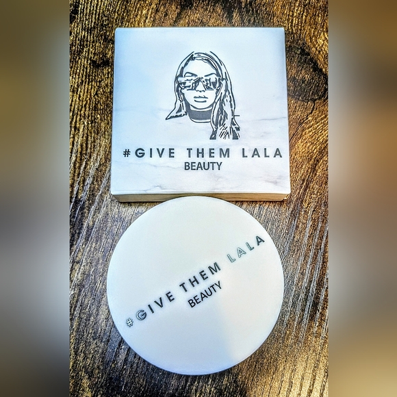 5/75$ GIVE THEM LALA BEAUTY Pressed Highlighter in Showstopper - Picture 7 of 13